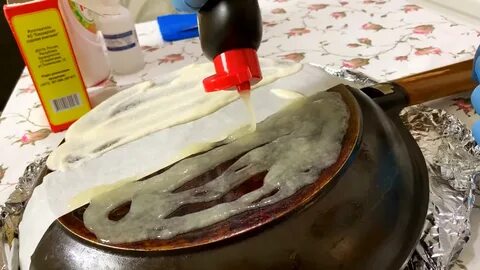 Чем очистить сковороду от нагара своими руками: химия или народное средство