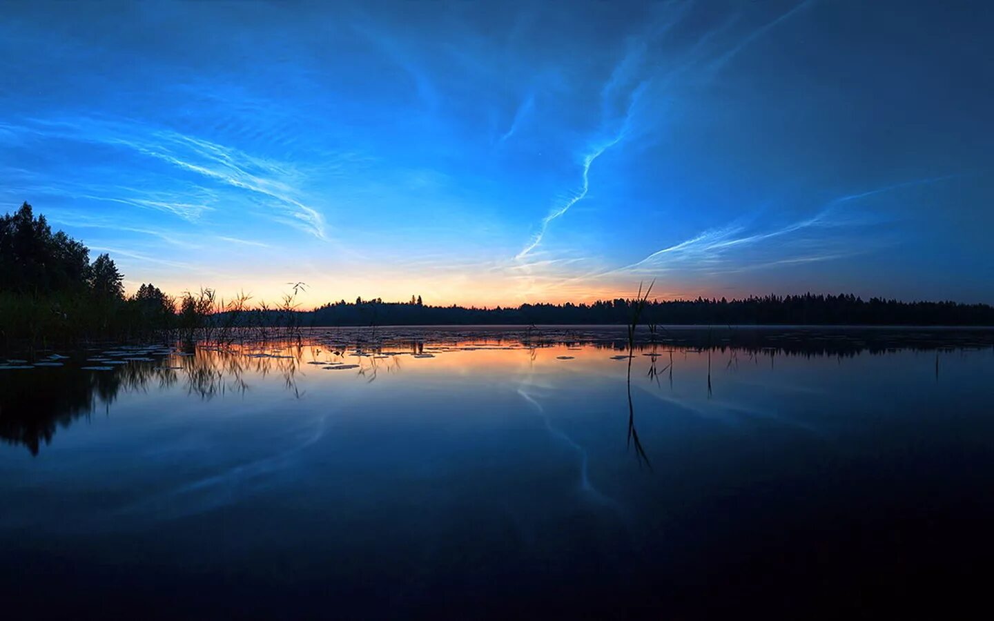 Озеро солнце. Вечерняя вода. Вечерняя вода. Природа вечер. Вечерняя вода.