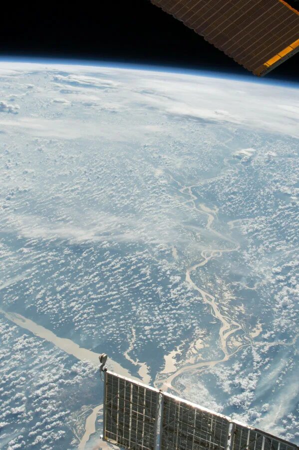 Снимки из космоса в реальном времени высокого. Вид из космоса. Вид земли из космоса. Космические снимки. Планета вид из космоса.