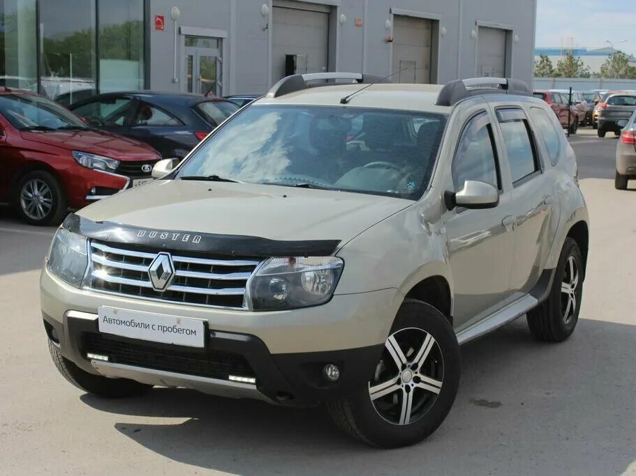 Авито пермский край рено. Рено Дастер бежевый. Дастер 2012 бежевый. Renault Duster 2010 бежевый. Рено Дастер 4wd дизель.