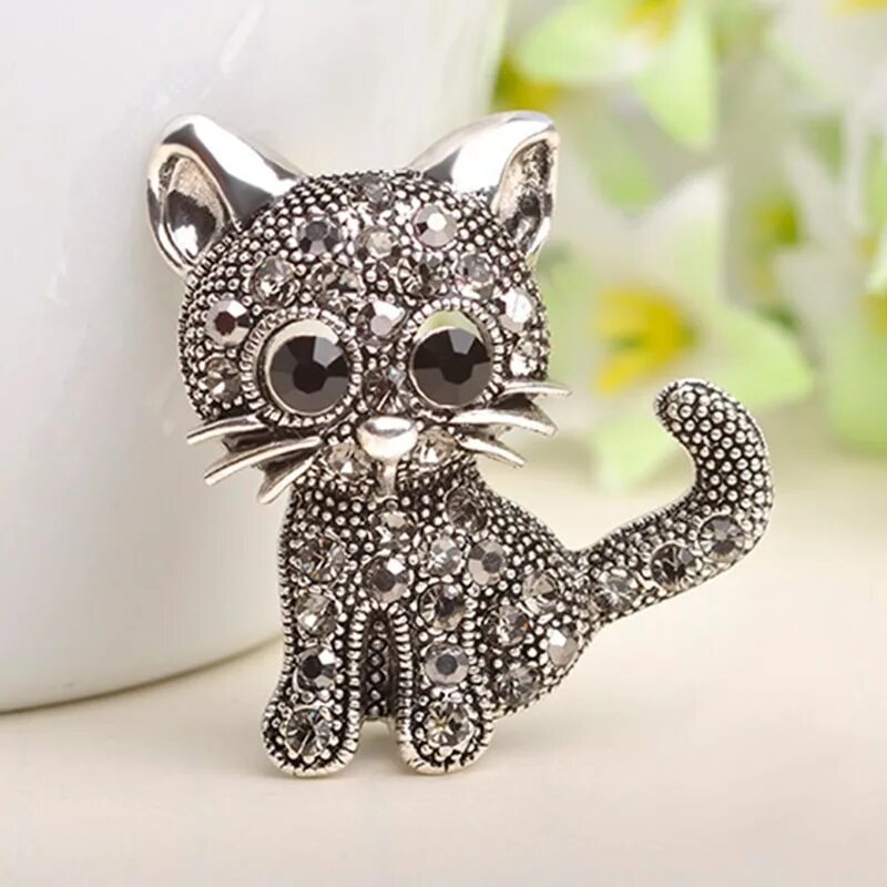 Брошь кот. Брошка кошка. брошь котик. брошь из бисера кошка. брошь кошка бисер.