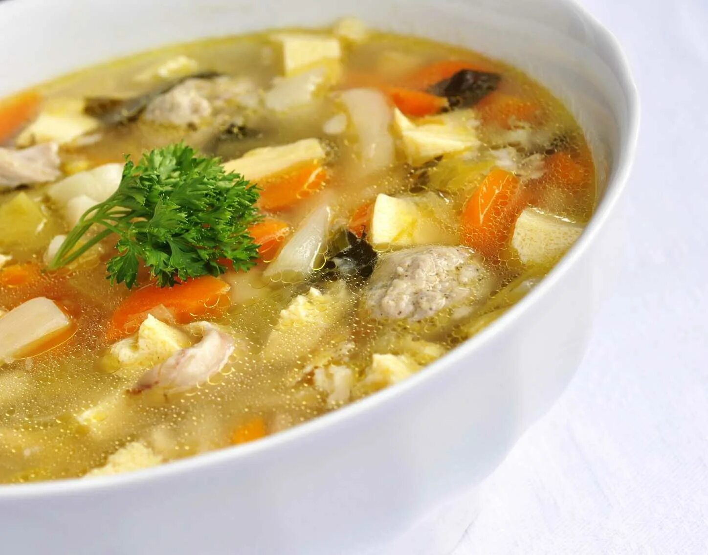 Супчик с курицей рецепт. Супчик с курицей рецепт. Суп лапша домашняя. Суп с цыпленком. Супчик с курицей рецепт.