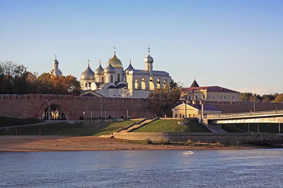 Сколько живет в новгороде. Великий Новгород досто. Великий Новгород центр. Великий Новгород Великий Новгород. Великий Новгород достопримечательности.