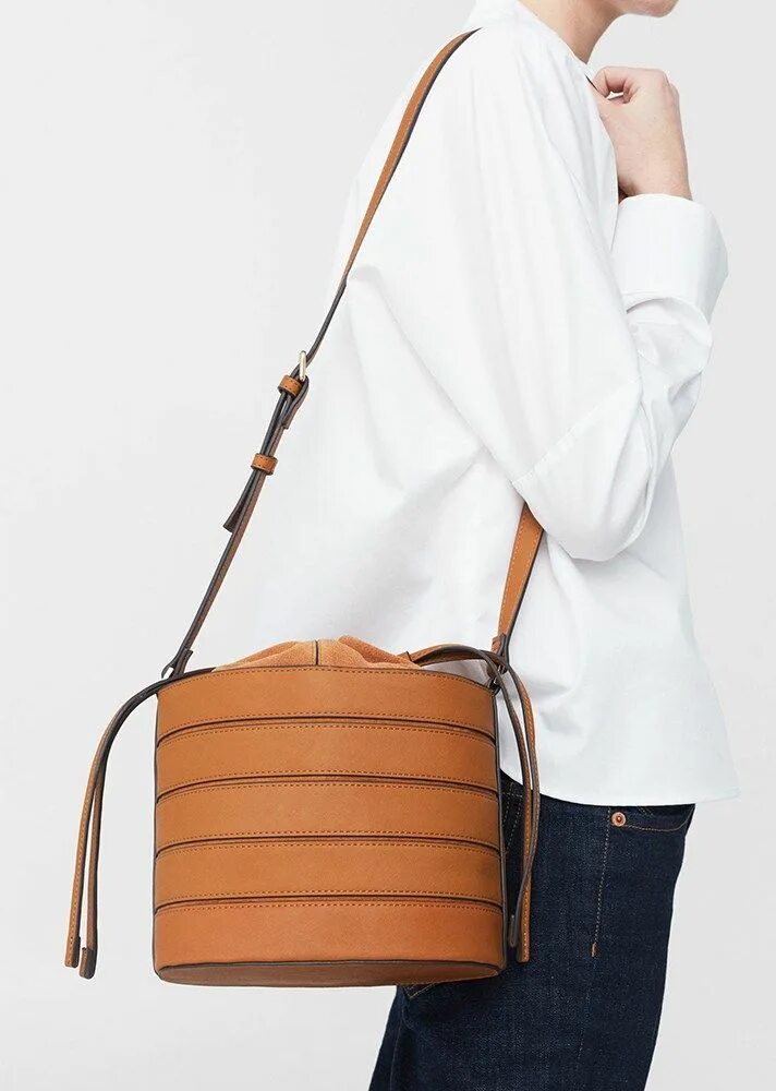 Сумка bucket. Сумка «торба» (bucket bag). mango сумка торба кожа. сумка ведро mango. плиссированная сумка mango.