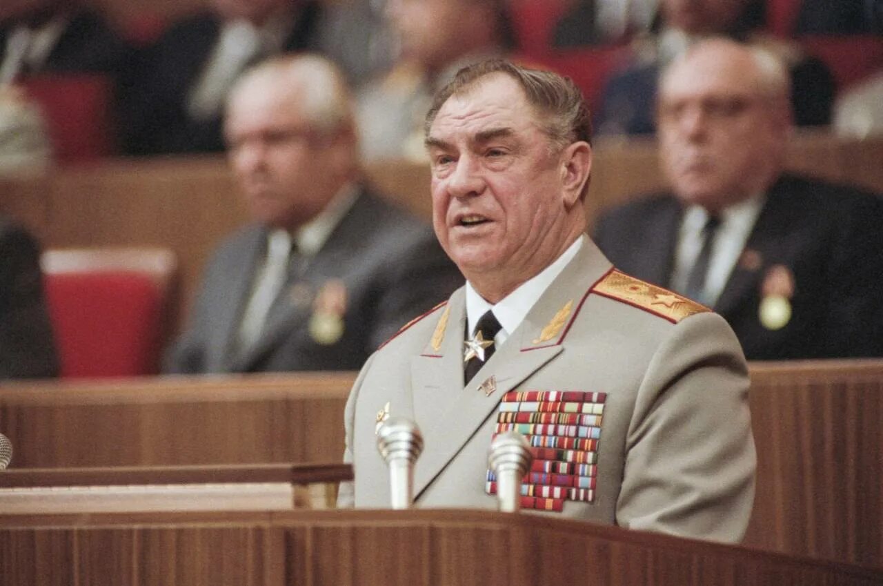 Язов видео. Язов министр обороны ссср. министр обороны язов 1991.