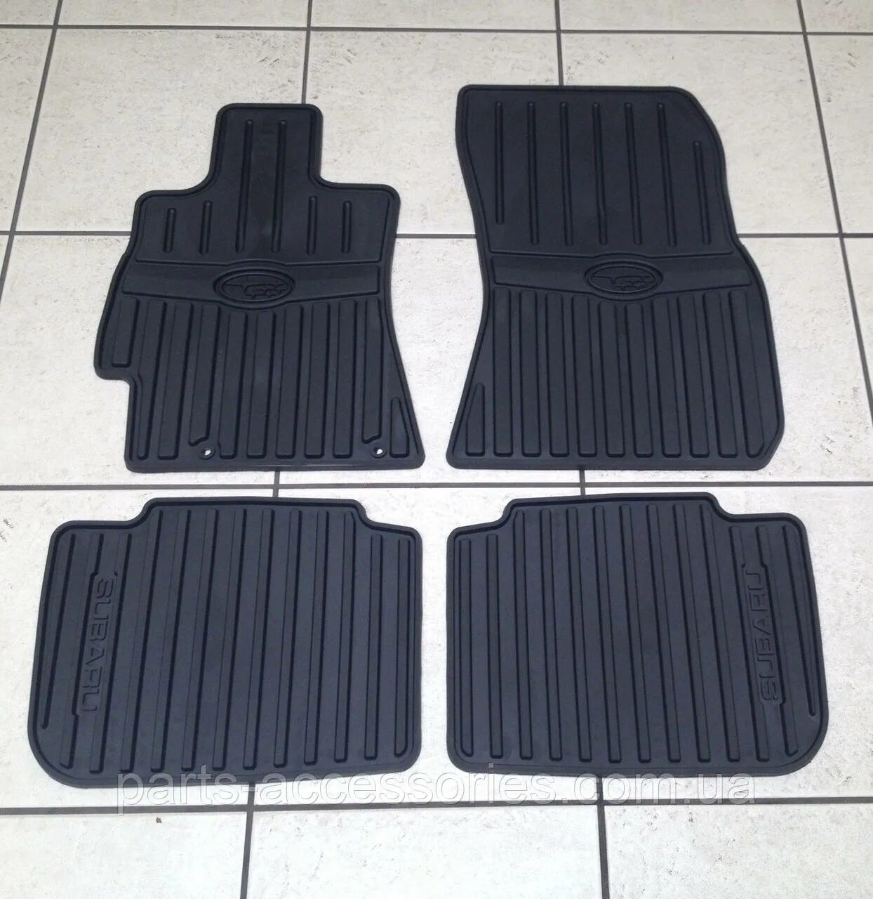 Комплект резиновых ковриков. Коврик салона универсальный резина 75х54/48х50см черный (4 предмета) skyway. Коврики для бмв е53. Резиновые коврики автодрайвер. Комплект резиновых ковриков.