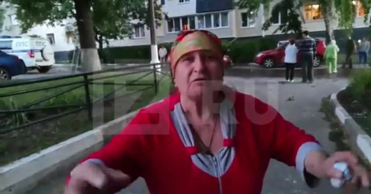 Хлопки на улице. Украинские женщины на улице. Хлопок в Белгороде. Украина напала на Белгород. Громкий хлопок в Белгороде.