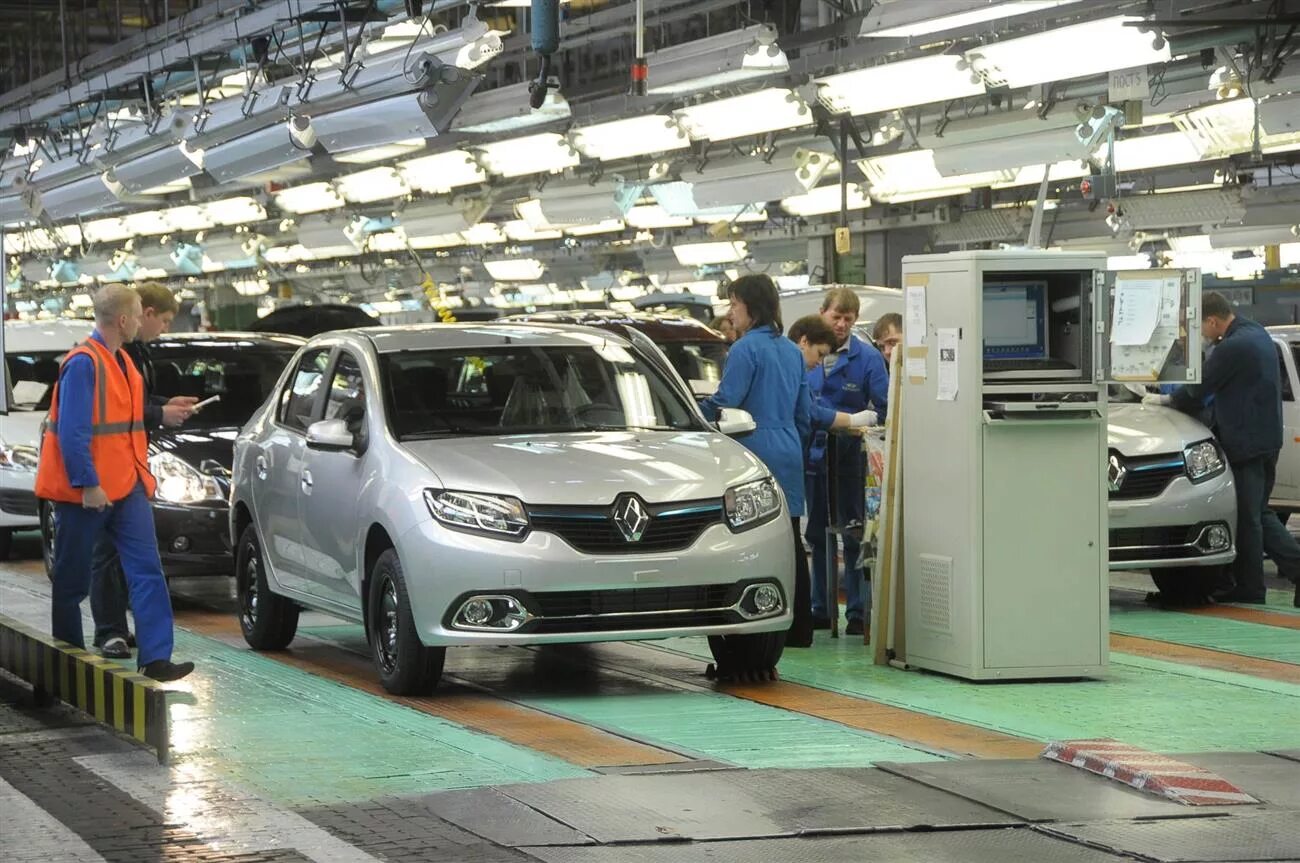 Сборка renault. Renault Nissan АВТОВАЗ конвейер. Рено российский zavod ladalargus. Рено Логан АВТОВАЗ.