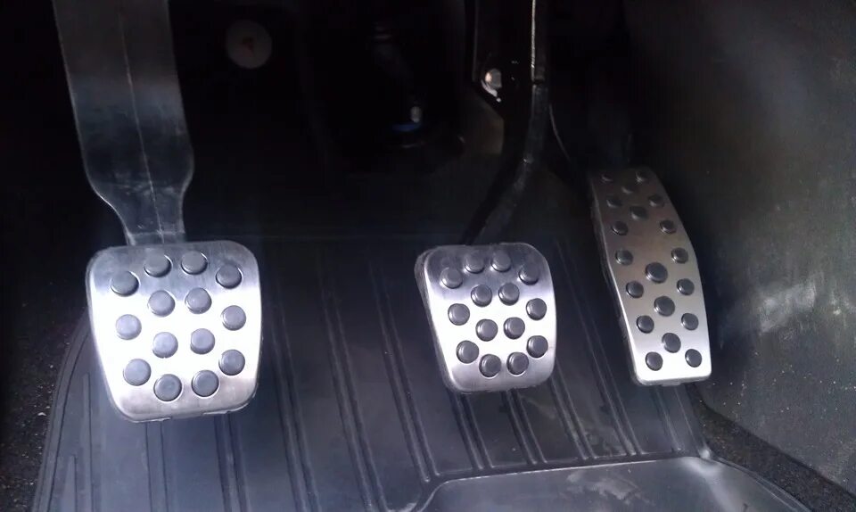 Накладки на педали opel astra j. Педали astra j. Накладки педалей opel mokka. Opel amega 2002 накладки на педали. Педали astra j.