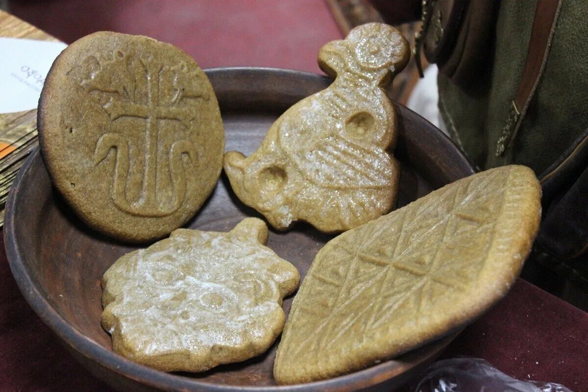 торунь: пряники (pierniki). печенье. печенье звездочка. старинные печенья. овсяное печенье.