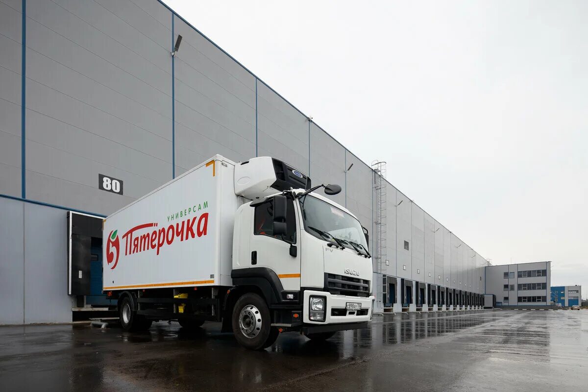 КАМАЗ x5 Retail Group. КАМАЗ 5490 x5 Retail Group. Iveco x5 Logistic. X5 Logistics автопарк.