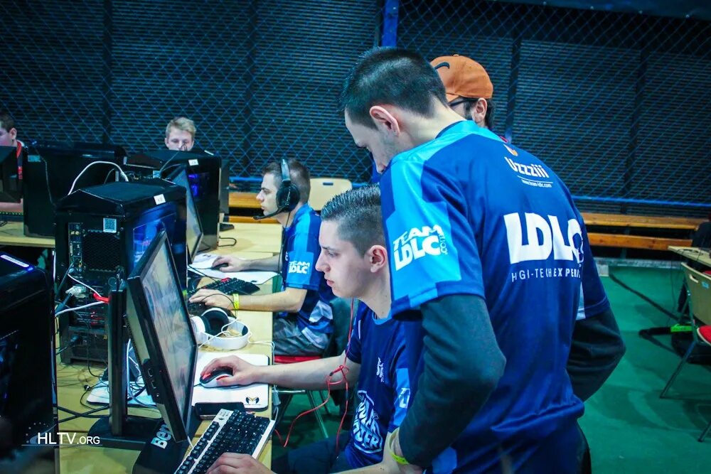 Наклейка team ldlc 2014. Team ldlc katowice 2014. cs go 2014 katowice team. ldlc holo.