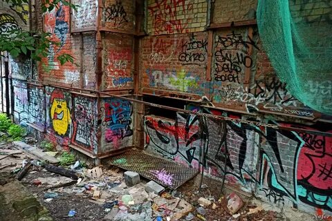 В самом центре