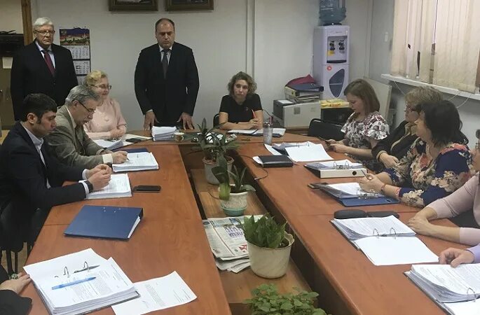 выбирают администрацию