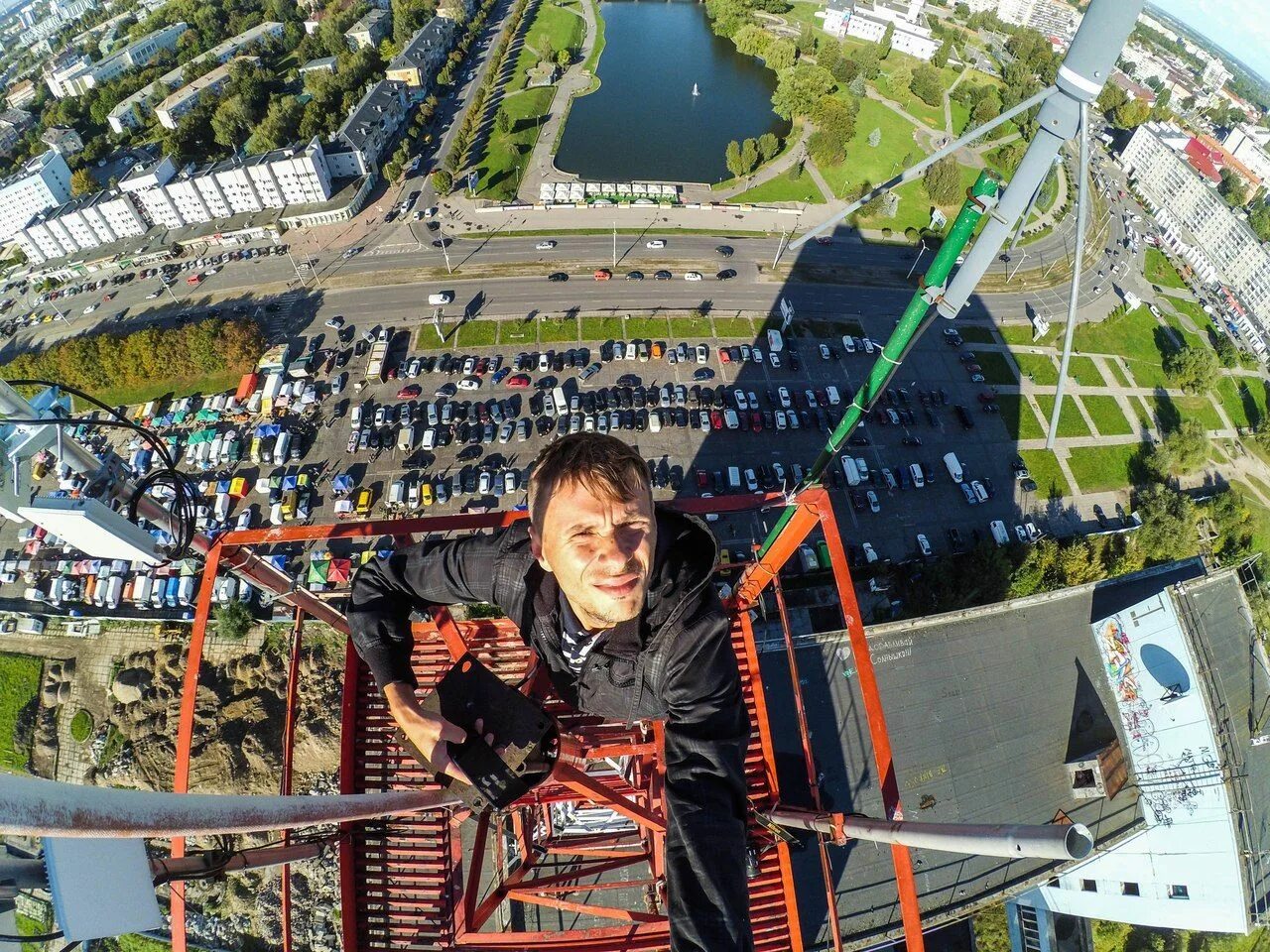 Гид в Калининграде. Женяй огонь Калининград. Двухметровый гид калининград сайт