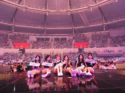 Go go s concert