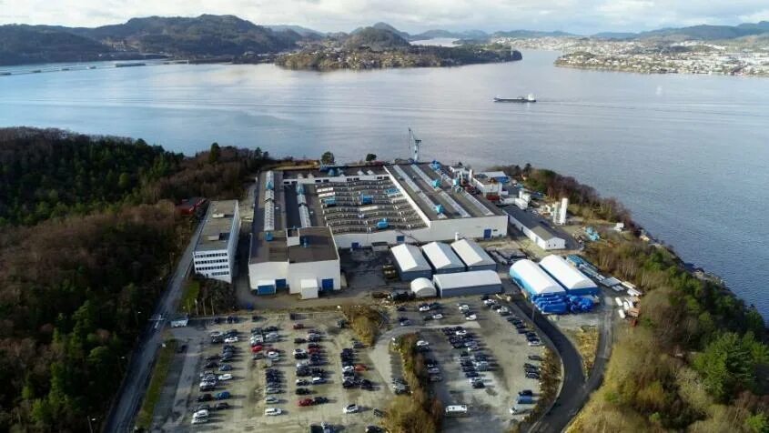 Bergen engines завод. Заводы в Норвегии. Завод киастра в Норвегии. Химическая промышленность Норвегии.