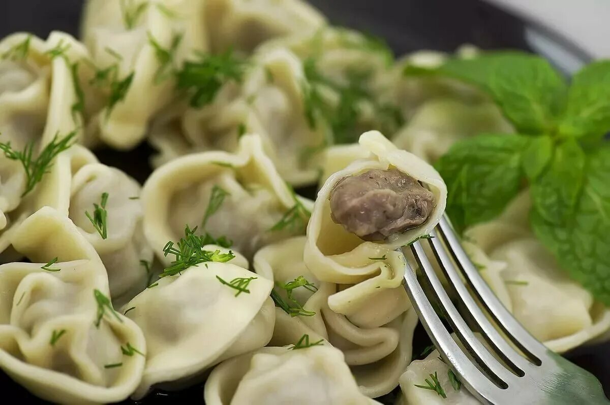 Джусай манты. Пельмени домашние. Пельмени «вкусные». Пельмени с мясом. Пельменарти