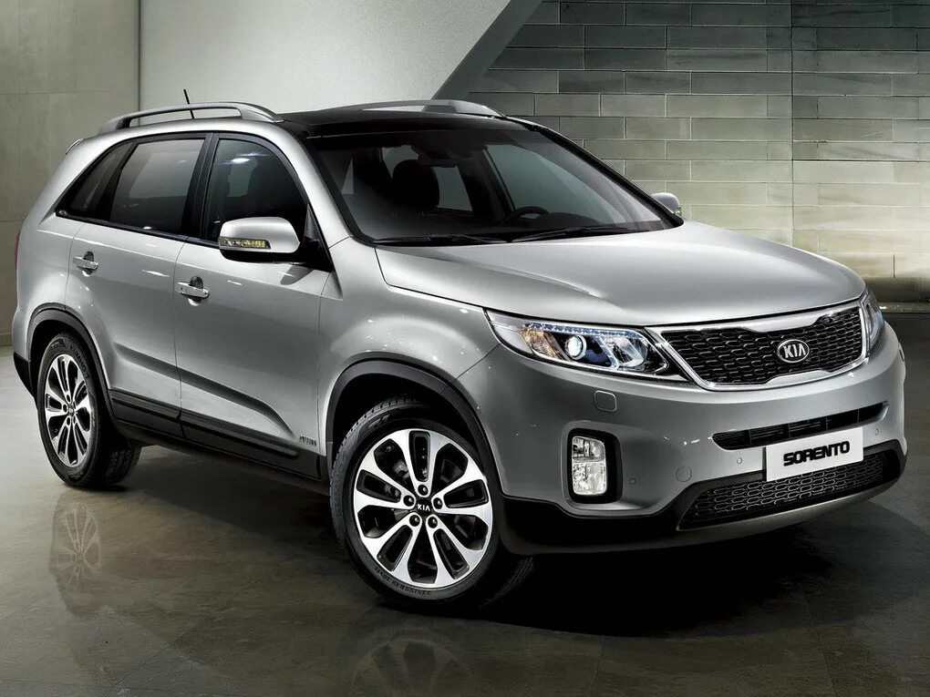 Что лучше купить киа. Kia Sorento 2013. Kia Sorento Kia Sorento. Киа Соренто 2022. Киа Соренто 2015.