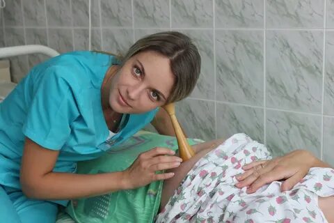 Жена акушера