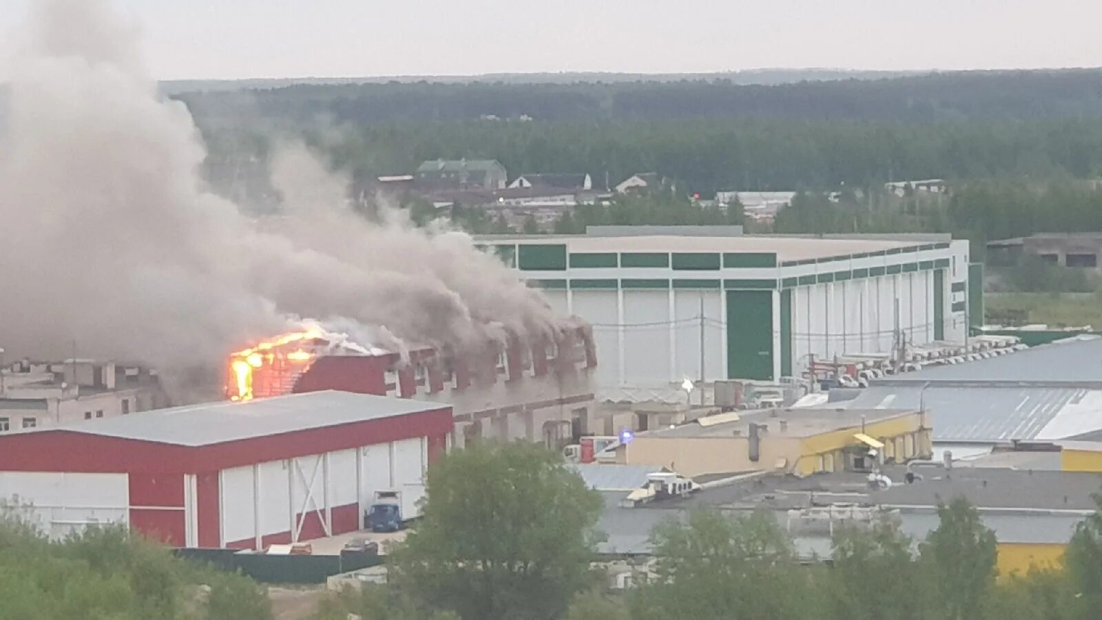 Пожар плеханова. Пожар на плеханова. Пожар в сызрани вчера вечером. Плеханова. Пожар плеханова.