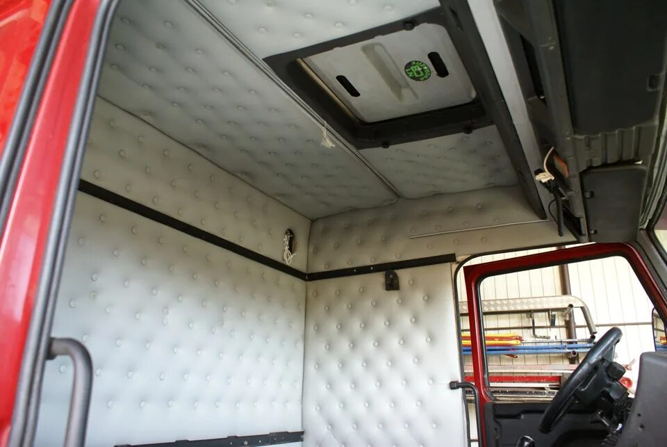 Обшивка салона скания 5. Обшивка салона скания 113. Камаз 5490 обделка салона. Кабина скания ср16. Обшивка кабины скания r 420.