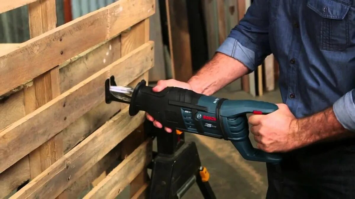 Пила сабельная Makita jr3070ct. Сабельная пила Dexter. Инструмент Skil сабельная пила. Приспособление для сабельной пилы. Ремонт сабельной пилы