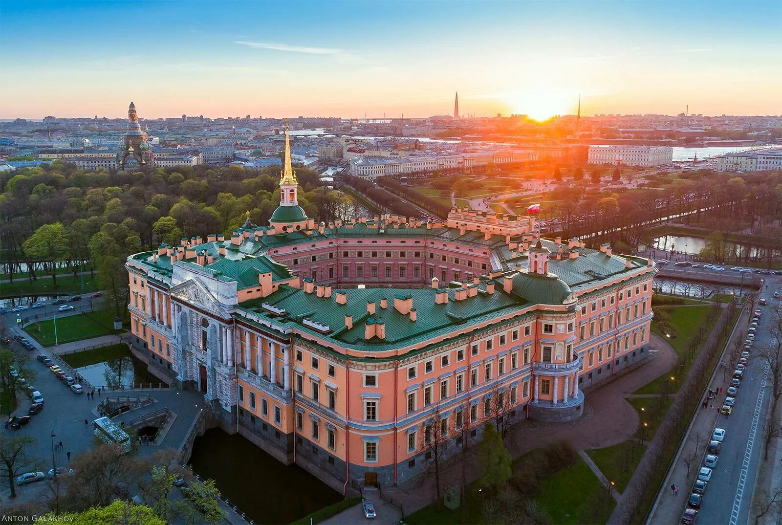 Михайловский замок Баженов. Михайловский инженерный замок. Баженов Михайловский замок в Петербурге.