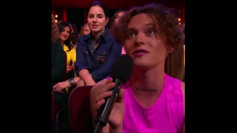 Шарлот камеди. Шарлотт певец в камеди. Шарлотт comedy club. Шарлот камеди. Шарлотт музыкант в камеди клаб.