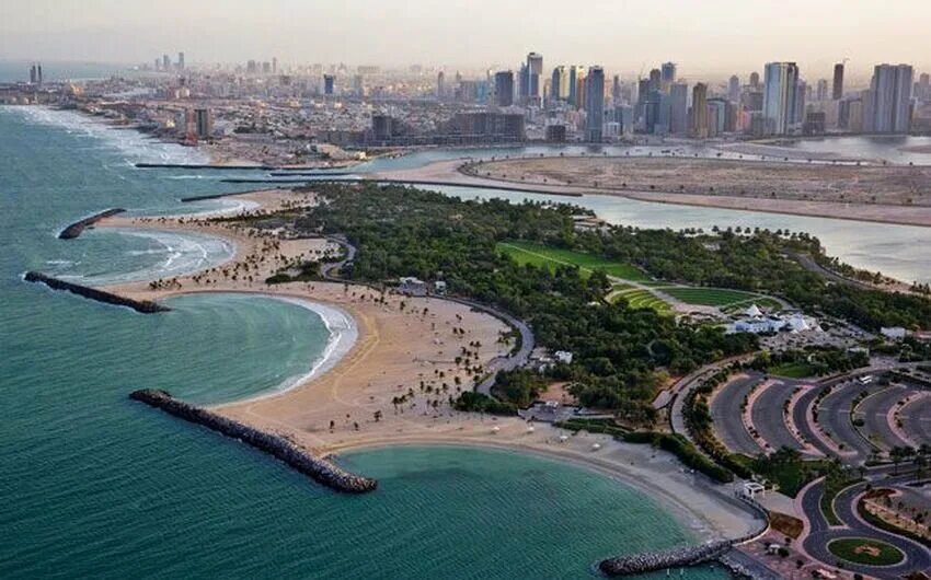 Парк аль мамзар. Аль Мамзар Дубай. Аль Мамзар Бич парк Дубай. Пляж Аль Мамзар в Дубае. Аль Мамзар пляж Шарджа.