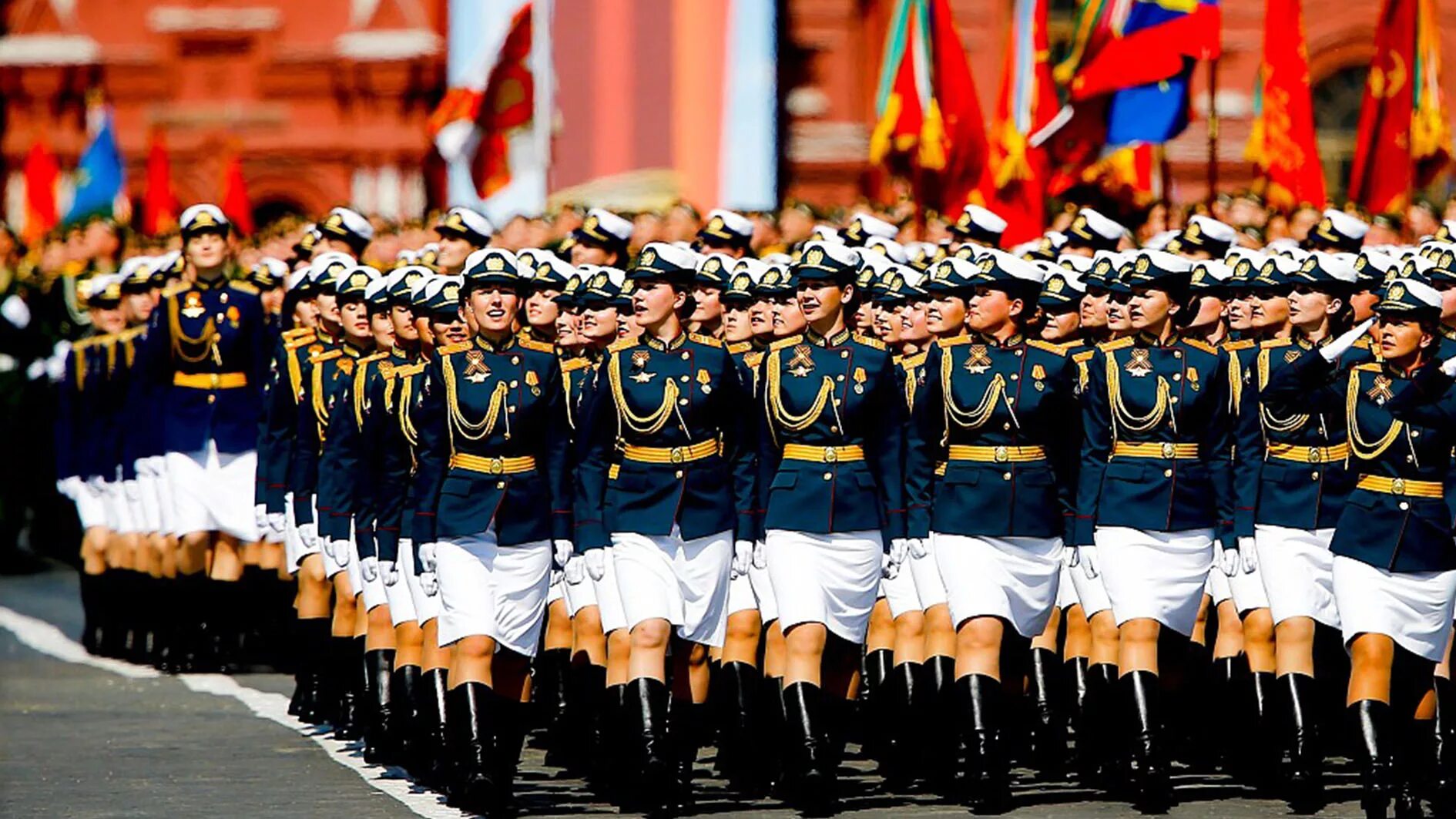 Цель парадов. Парад Победы. День Победы парад. Парад в Москве. Американцы на параде Победы.