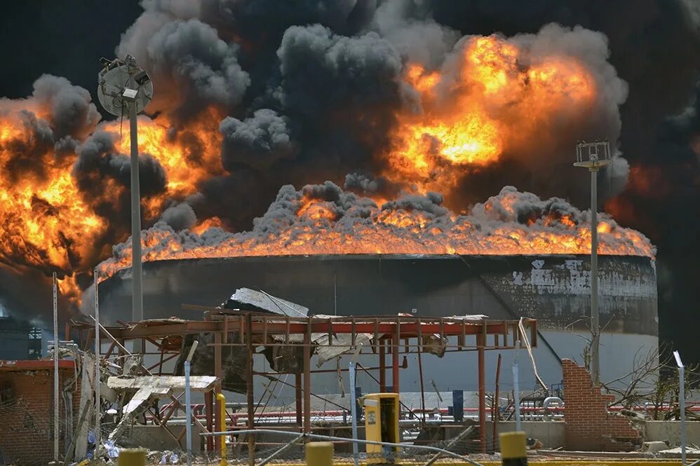 Взрывы горючих газов. Пожаро и взрывоопасные объекты. Аварии на пожароопасных и взрывоопасных объектах. Пожар на взрывоопасном объекте. Промышленная катастрофа.