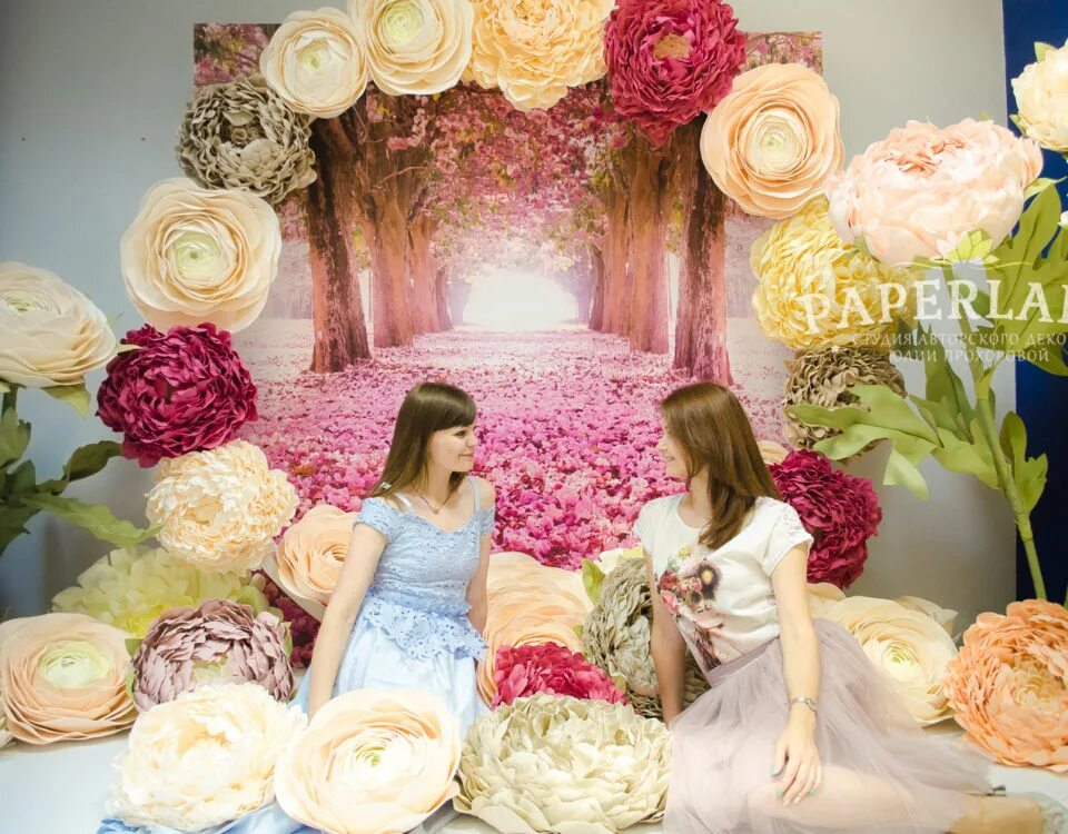 аффреско пионы. цветы для интерьера гигантские. композиции с ростовыми цветами для фотозоны. пион изолон. огромные цветы во сне.