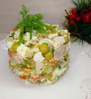 Оливье салат с курицей с солеными огурцами
