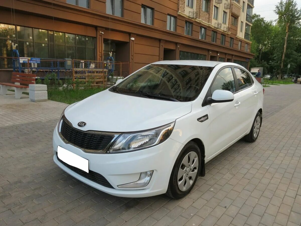 Kia Rio 2014. Kia Rio 3 белая. Киа Рио 2014 года седан белый. Kia Rio 2014 седан. Купить киа рио белая