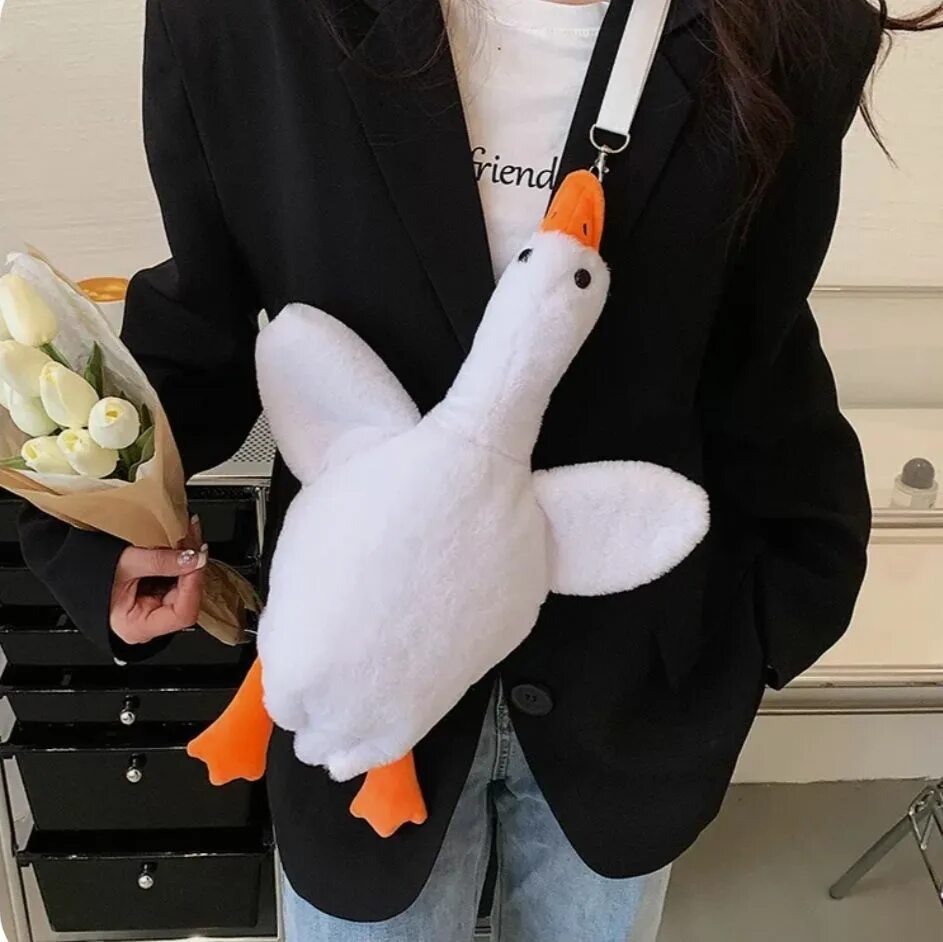 Сумка в виде гуся. Шоппер сумка с рисунком. Сумка с гусем. Плюшевая сумка. Сумка гусь.