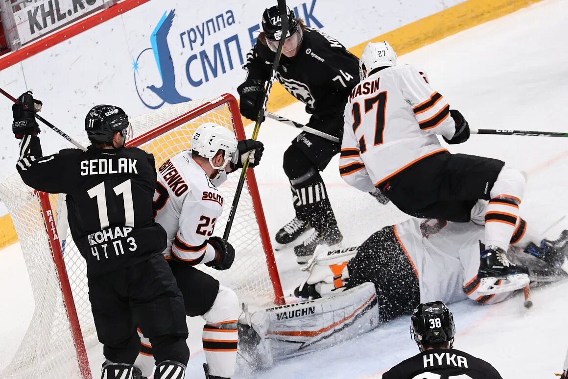 амур трактор. трактор челябинск амур хабаровск. трактор-амур хоккей. амур трактор игра. амур трактор 13 февраля.