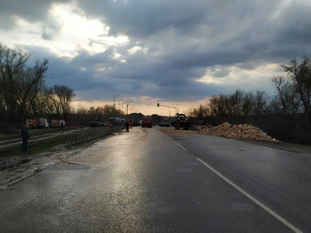 Орел брянск купил. Трасса Брянск Орел. Авария в Орловской области вчера Образцово.