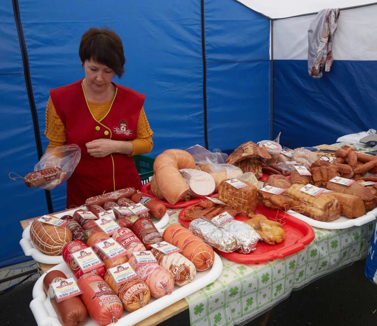 Доставка продуктов южно сахалинск. Продуктовые товары на Сахалине. Продуктовые рынки на Сахалине. Продукты на Сахалине. Рынок Южно Сахалинск.