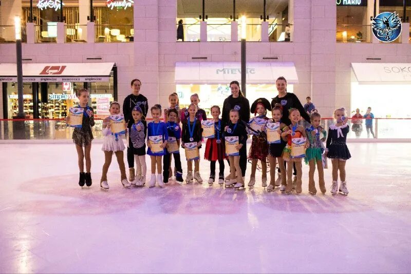 массовые катания арена 2000. ледовая арена в митино. лд айс митино. митино айс арена цхм. митино ice ледовый.