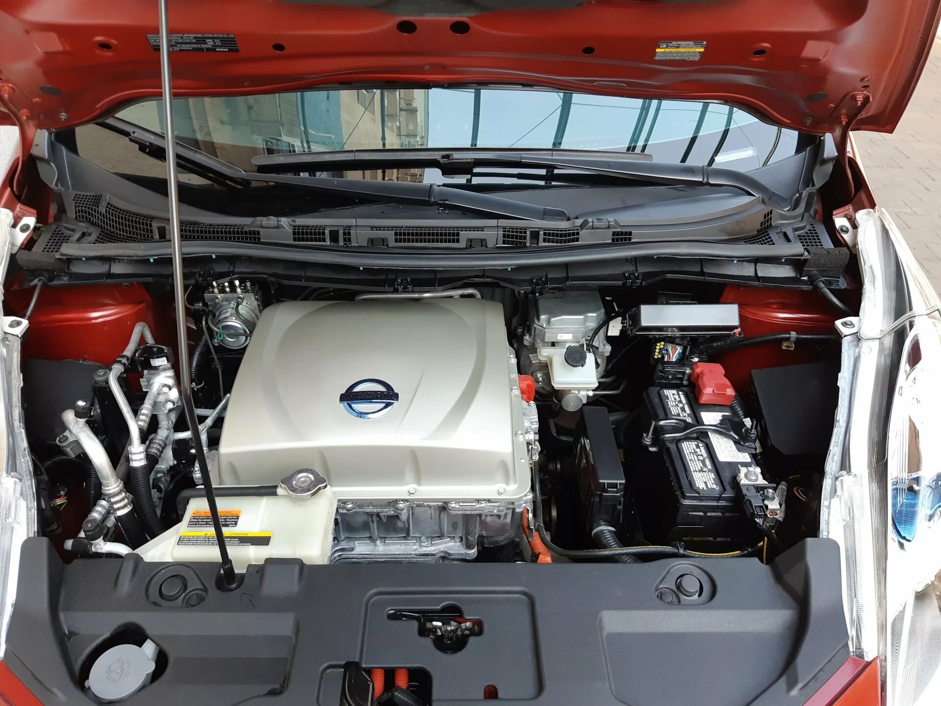 Тойота камри 40 3. Камри 70 2. Камри 40 под капотом. Subaru impreza 2005 под капотом. Под капотом иномарки.