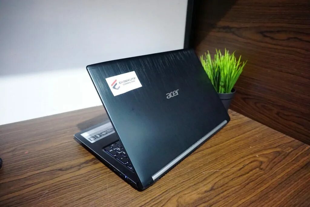 Acer Aspire a715-71g. Acer Aspire 7. Acer Aspire 7 a715. Игровой ноутбук Acer Aspire 7.