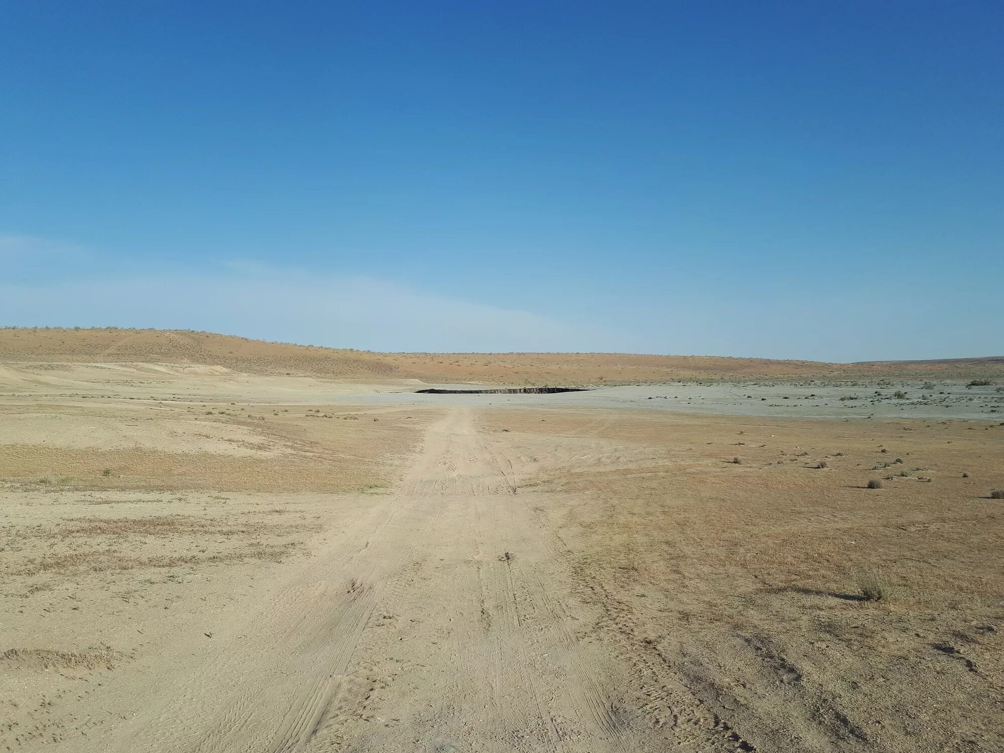 В центре пустыни каракумы. Пески каракумы туркменистан. В центре пустыни каракумы. Оазис каракумы туркменистан. В центре пустыни каракумы.