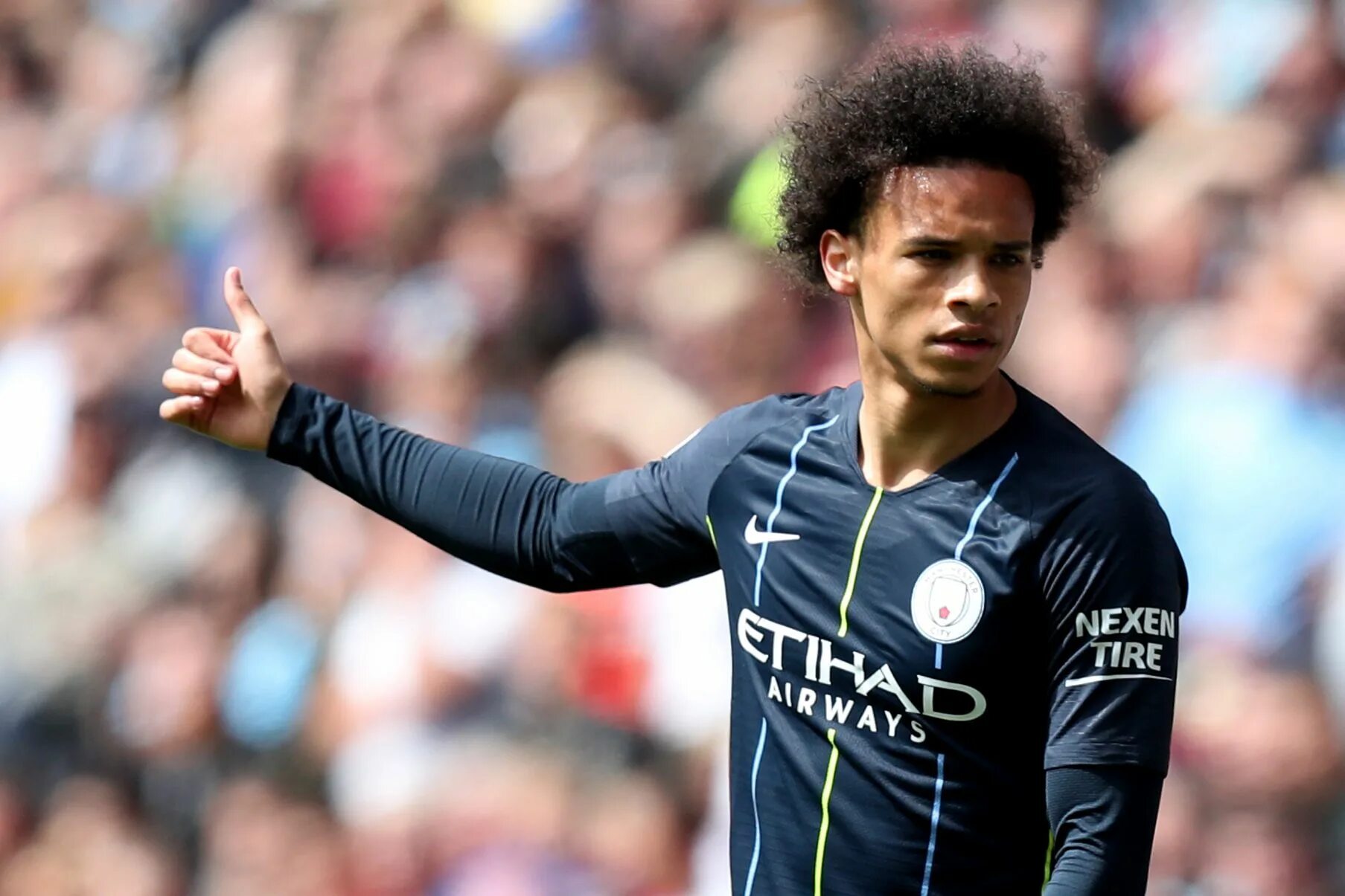Картинка сане. Leroy Sane. Сане футболист. Полузащитник мюнхенской Баварии Лерой Сане. Лерой Сане фото.
