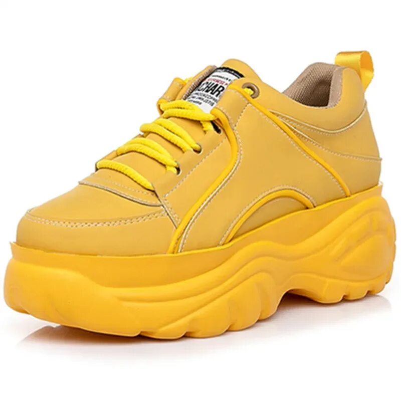Желтая подошва на кроссовках. Желтые кроссовки. Жёлтые кроссовки женские. Желтые кроссовки на платформе. Желтые кроссовки на высокой подошве.
