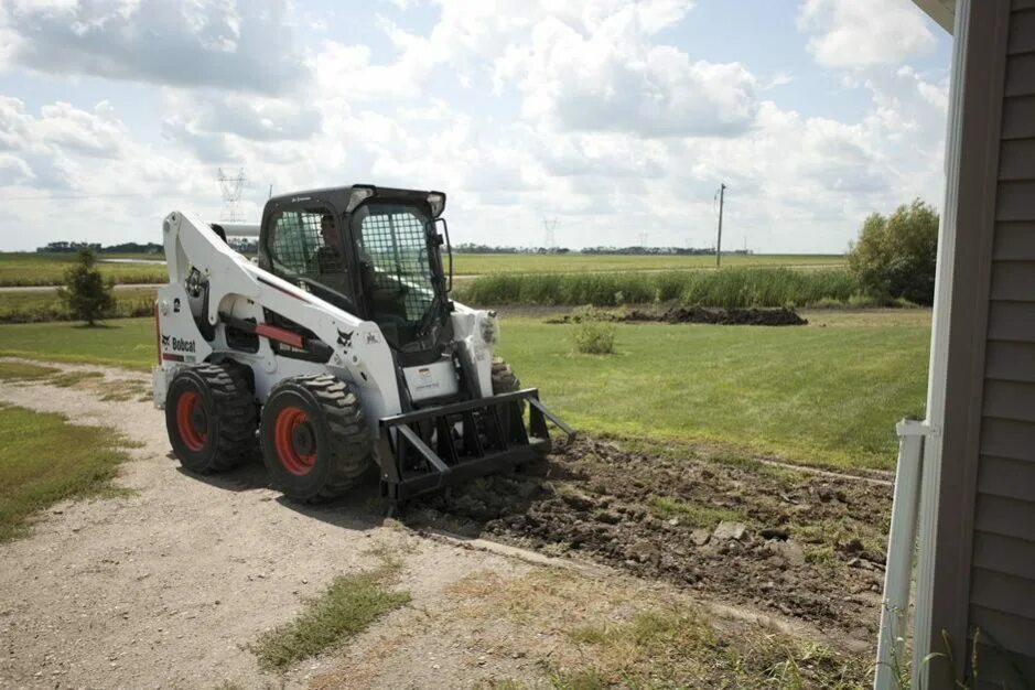 Бобкэт 770. Бобкэт 743. Погрузчик Bobcat 770. Навесное оборудование на Bobcat a770.