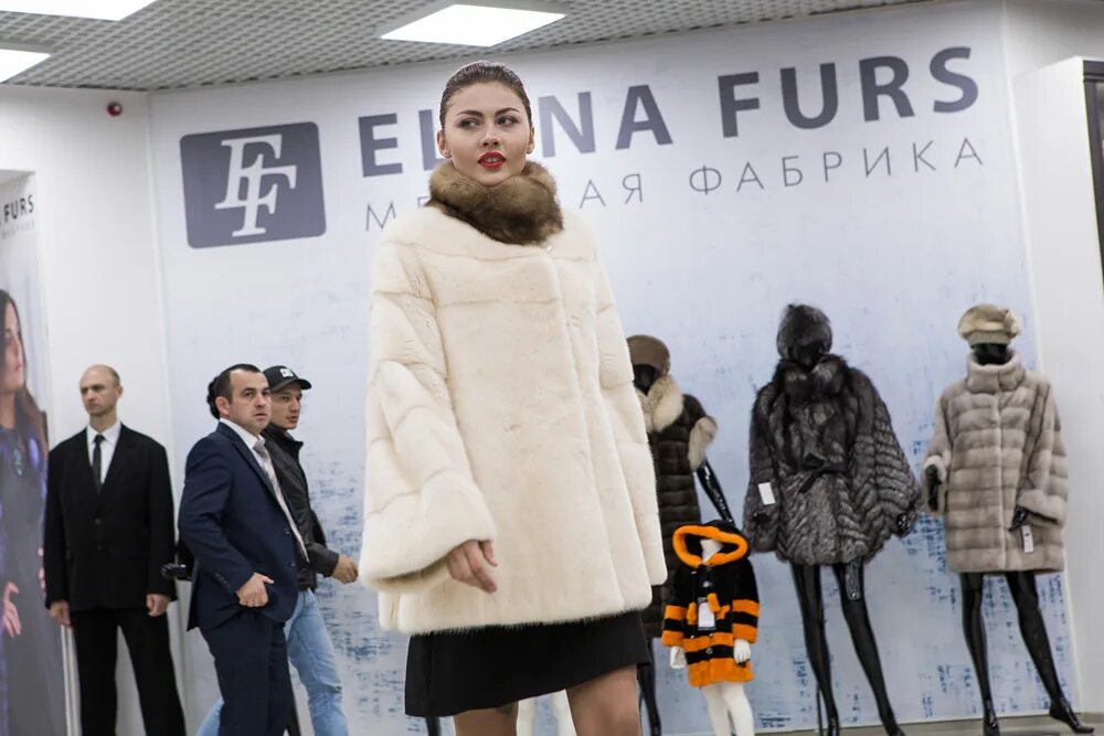 Меховая фабрика фурс. Красивые шубы из соболя фото. Меховая фабрика фурс. Меховые шубы фирмы элегант. Меховая фабрика фурс.
