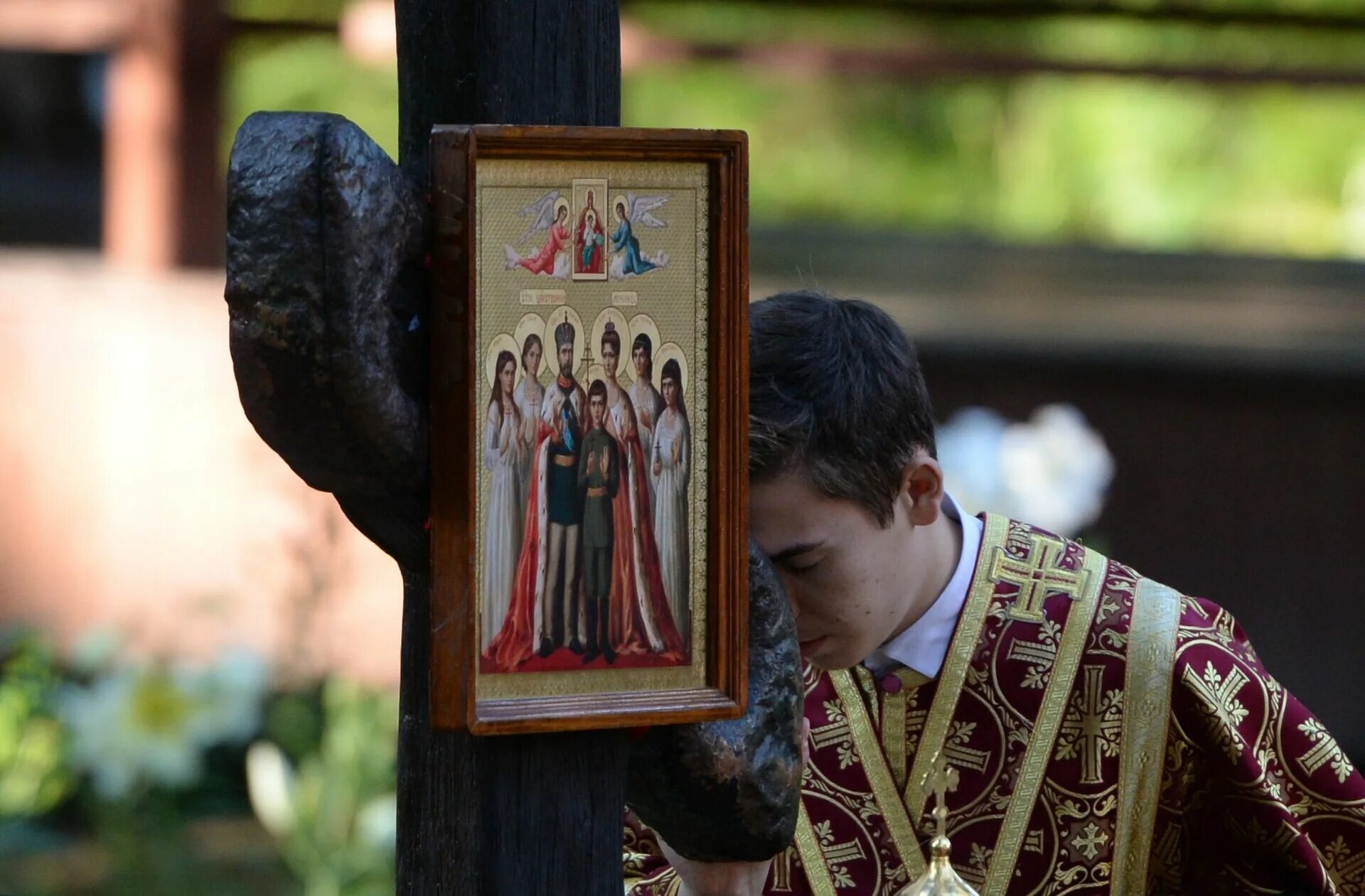 Владимирская икона божией матери на аналое. Православный церковный календарь. Владимирская икона божией матери. 4 июля 2024 года православный праздник. 4 июля 2024 года православный праздник.