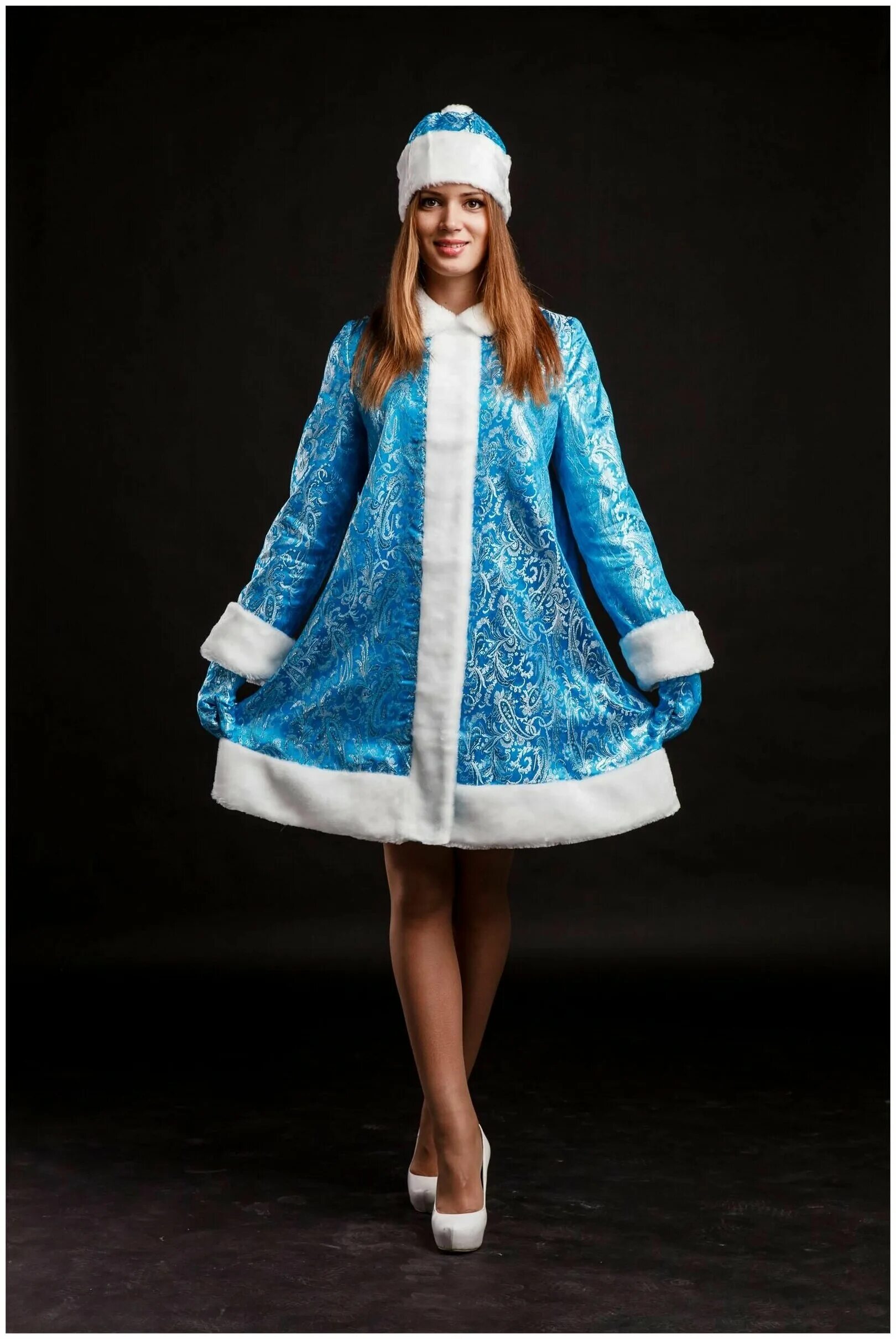 стиль снегурочки. красивая снегурочка. костюм снегурочки. саша грей в кокошнике русская красавица. стиль снегурочки.