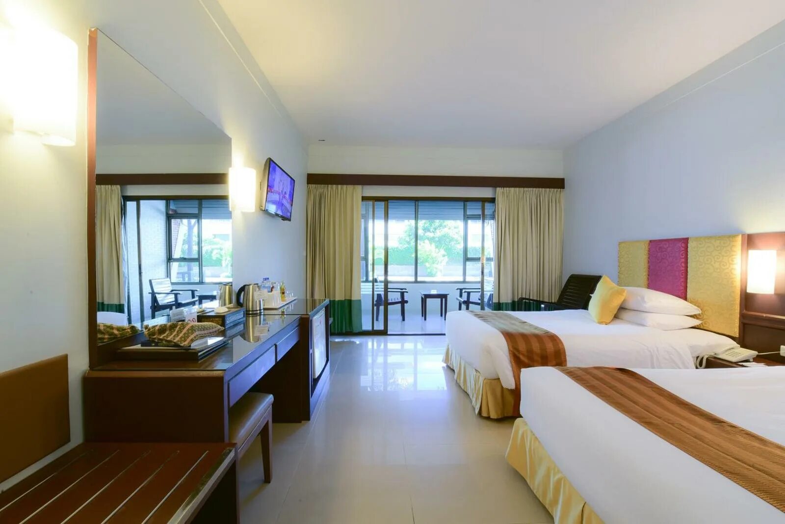 Patong resort 4. Патонг резорт. patong resort hotel 4. патонг резорт хотел пхукет. patong resort 4 патонг.